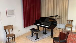 Schöner Musikraum für Klavierunterricht zur Untermiete im Westend Bild 1