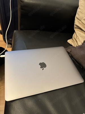 MacBook Air 2019 Retina (i5, 8 GB Speicher, 128GB Festplatte)
