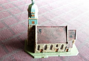 Modellbau Kibri 141 Kirche Dom mit Innenbeleuchtung HO Bild 1