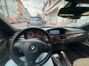 BMW 330 Bild 4