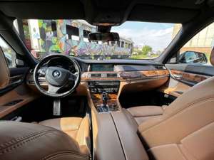 BMW 750 i XDrive M-Paket Voll AC-Schnitzer TV BO Bild 5