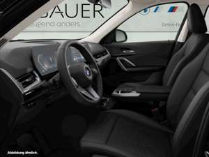 BMW X1 sDrive18d [Navi, LED, RFK, SHZ, 17" LMR] Bild 3