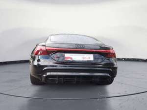 Audi RS e-tron GT quattro RS DesignCarbon HUD MatrixL Bild 5