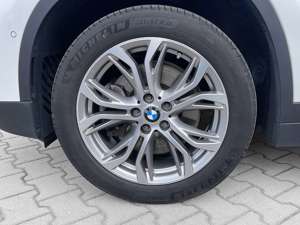 BMW X1 xDrive20i Sport Line Head-Up LED Pano.Dach Bild 4