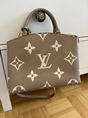 Louis Vuitton Lederhandtasche mit Monogramm