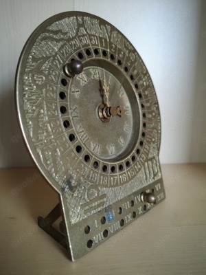 Schöne massive Messing Kaminuhr mit Sternzeichen Datum Ansicht Bild 2