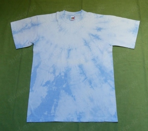 Shirt Fruit of the Loom hellblau mit Batikoptik Gr S (146)   kurzarm