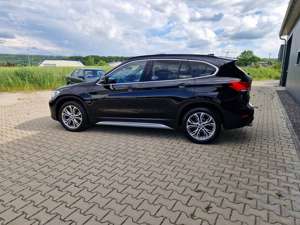 BMW X1 xDri 18 d xLine PAN-Dach,Navi PROF/Leder,18" Bild 5