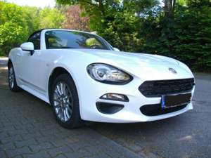 Fiat 124 Spider MultiAir Turbo Lusso in neuwertigem Zustand*