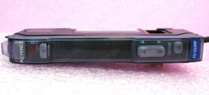 Keyence FS-V22RP - Digitaler Lichtleitersensor mit Dual-Display - Messverstärker