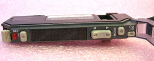 Keyence FS-V22RP - Digitaler Lichtleitersensor mit Dual-Display - Messverstärker Bild 2