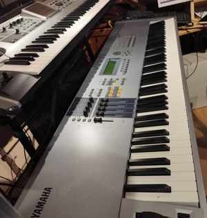  Yamaha Motiv ES8 ES 8 Synthesizer (88 Tasten) mit Koffer