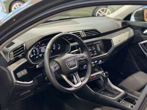 Audi Q3 45 TFSI e  S-Tronic  PLUG/IN-PDC-CARPLAY-LED Bild 5