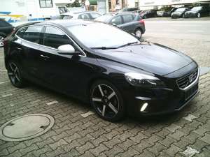 Volvo V40 Momentum Bild 3