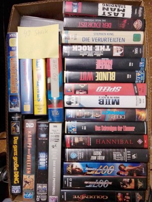 139 Stück Videokassetten VHS TV Konvolut Genres: Science-Fiction, Action, Krimi, Komödie Gebraucht