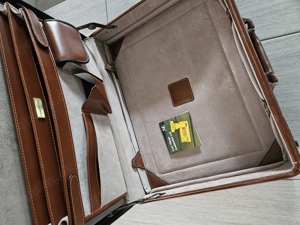 Aktenkoffer aus Leder Bild 3