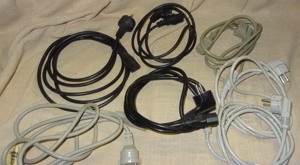 D Gerätekabel Netzkabel 7Stk. H05VV-F 3x1,5mm  Schuko-Stecker auf C13 gebraucht  150-250 cm  wir räu