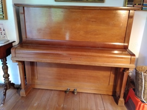 Schönes Klavier Neumeyer