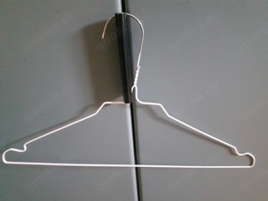 Neuwertig! 50 Kleiderbügel Metall, weiß, zus. 10 Euro & Christbaumständer 15 Euro TOP