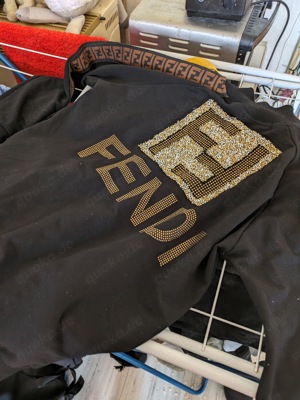 jacke von fendi zu verkaufen  Größe M 