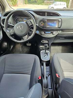 Toyota Yaris 1,5-l-VVT-i Hybrid CVT Style Selection* Bild 2