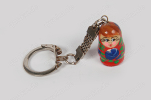 Schlüsselanhänger Matroschka Babuschka Holzpuppe handgemalt rot Prag  