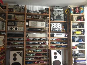 TRÖDEL  1950 60 70er E GUITRAS Analog Synthesizer Braun Radios CB Trödel Inventar tausch suche dito?