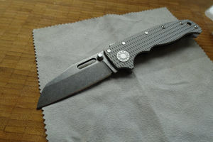  Demko AD20.5 Textured Titanium Shark Foot Taschenmesser