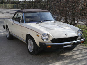 Fiat 124 Spider Turbo