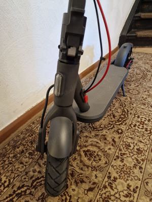 Xiaomi E-Scooter 4 ( Elektroroller 4 ) Farbe SCHWARZ zum Kampfpreis von 425,00 Euro inkl. Versand