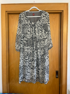 Kleid von Olsen, Größe 44, weiß, grau