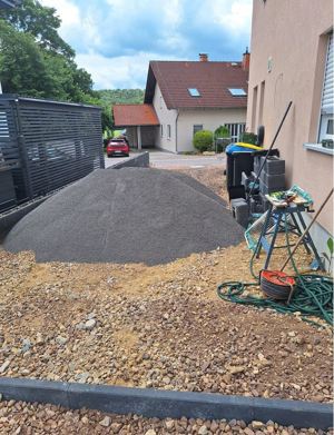 Einfahrt Carport Pflastersteine verlegen ohne Rand- oder Tiefbordsteine