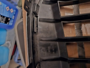 BMW X1 Kühlergrill links+rechts Bild 3