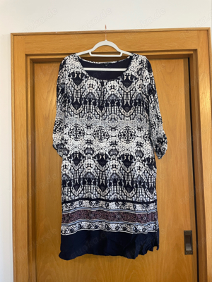 Blau-weißes Kleid von Comma, Größ 42
