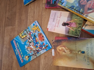 verschiedene Bücher z.B kinder Bücher. Romane 