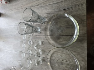Vielseitiges Glas-Set zu verkaufen