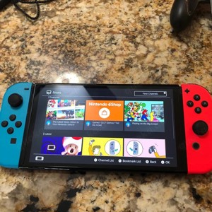 Nintendo Switch Oled mit 4 Spiele