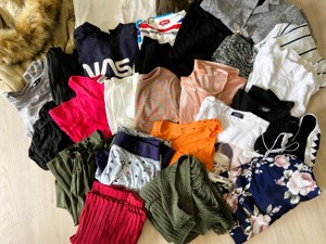 27 Teile Damenkleidung Konvult S Set Paket Wäsche Kleidung