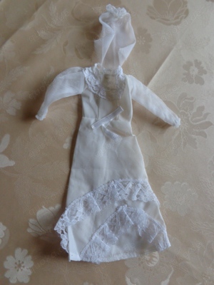 Vintage - Festkleidung - Brautkleid, Puppenkleidung für Barbie- Petra-Puppen 29 cm