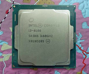 Intel i3-8100 Quad-Core 3,60 GHz Sockel1151. Für Windows 11. Tiptop Zustand.