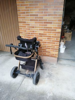 Kinderwagen mit Zubehör zu verkaufen