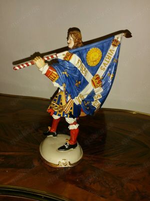 Nymphenburg Porzellan Figur Fahnenträger Regiment d Erlach 1672