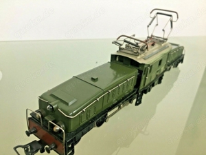 Uraltes Märklin CCS. 3, eckige Lampenbügel, Pilzschleifer, großer Sandkasten