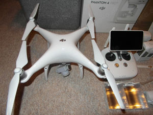 DJI Phantom 4 pro plus - Drohne Komplett Set mit Fernbedienung inkl. 2. Akku