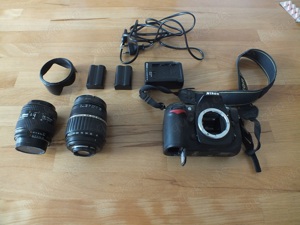 Sehr gut erhaltene Nikon D300 mit 2 Objektiven zu verkaufen