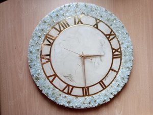 Resin handgemachte Geode Marmor Wanduhr Epoxidharz Kunstharz weiß-gold