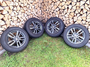 4x VW Polo Pirelli Winter 185 65 15 88T M&S 8mm Profil