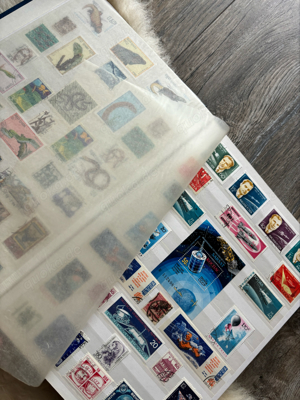 alte Briefmarken Alben mit Briefmarken  Bild 6
