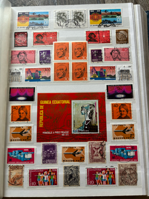 alte Briefmarken Alben mit Briefmarken  Bild 10