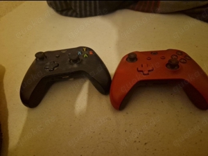 XBOX One Controller (weiß, schwarz, rot) 